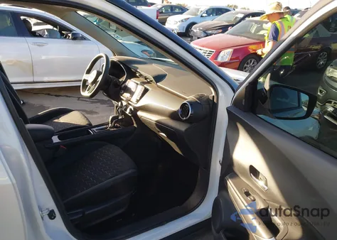 2024 Nissan Kicks Sv Xtronic Cvt from USA, damaged, VIN 3N1CP5CV3RL485590